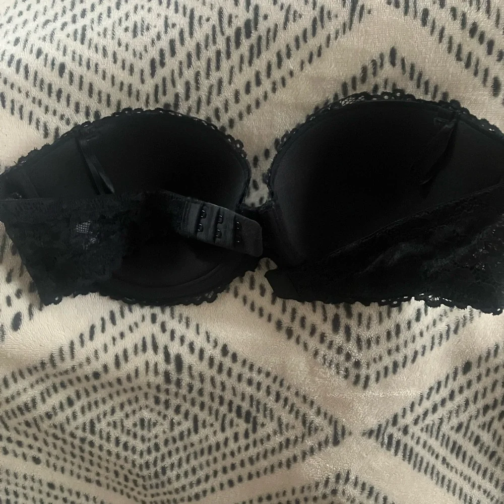 H&M black strapless bra - Picture 5 of 6